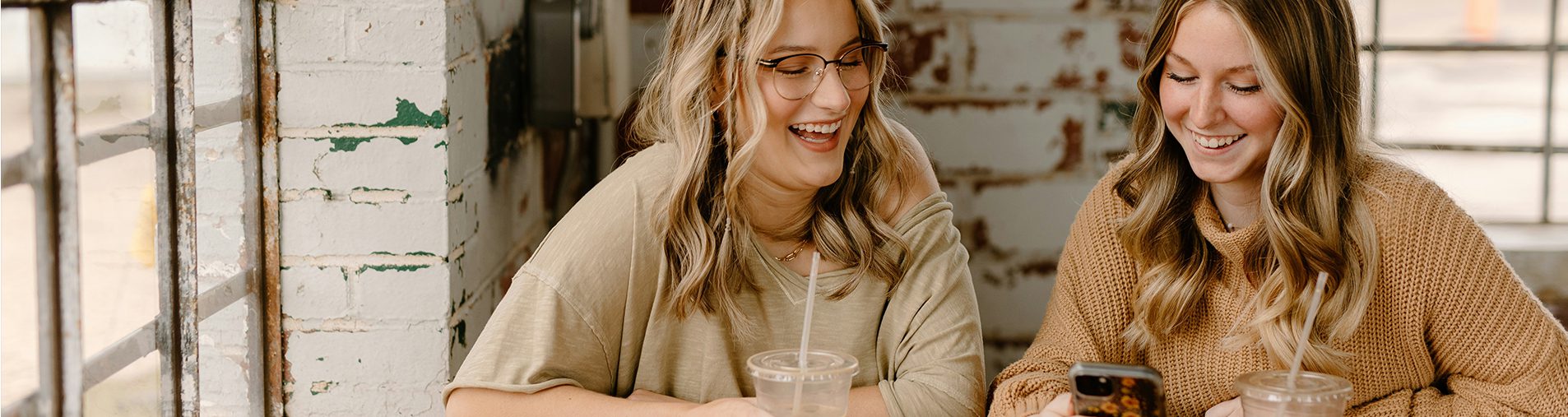 Enhance your search ads with WhatsApp for Business extension