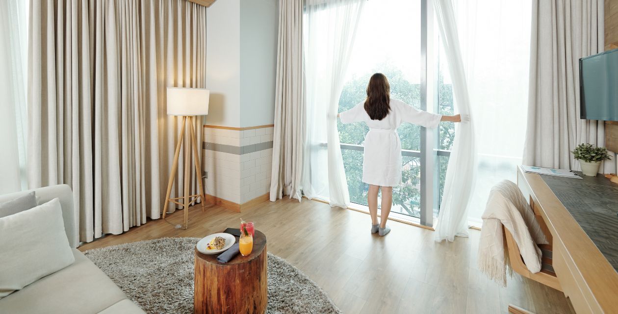 Data silos: The unraveling of the hotel guest journey
